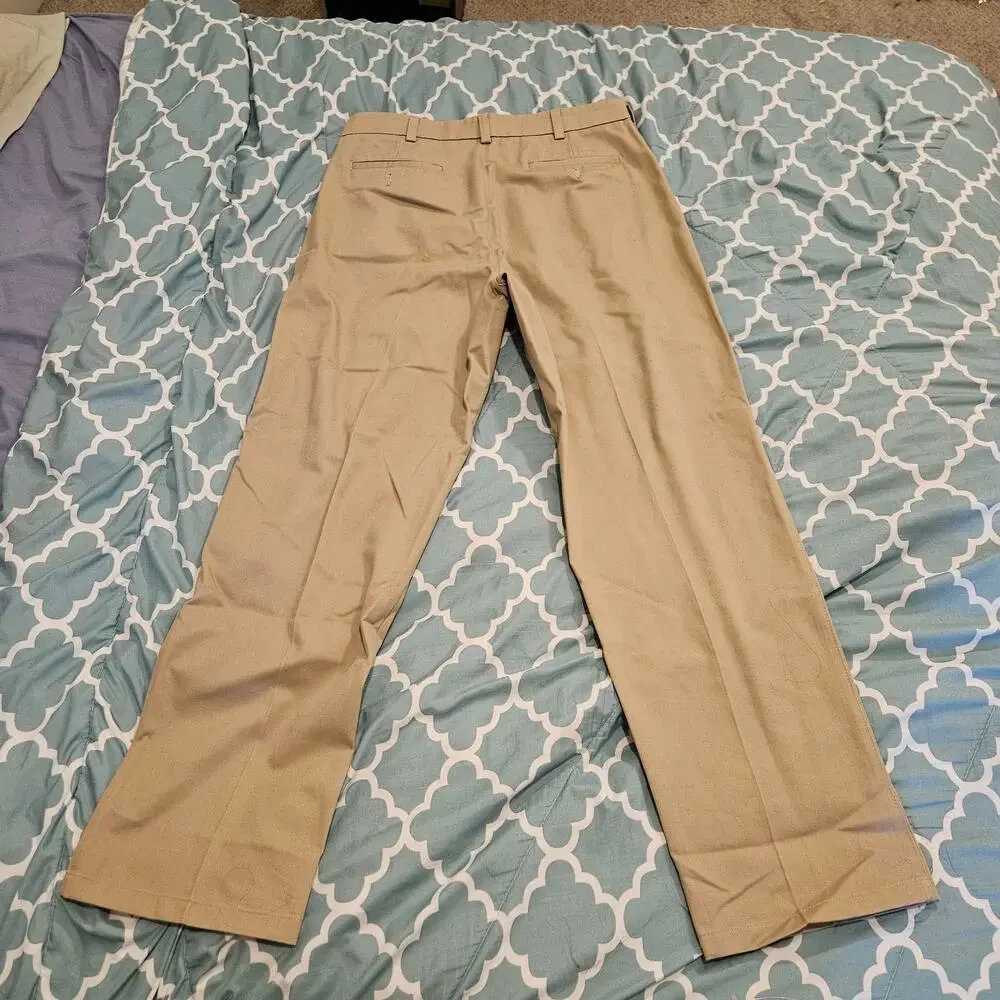 St. Johns Bay Mens 32x32 Khaki Pants Loose Fit Flat Front Casual Chino Beige